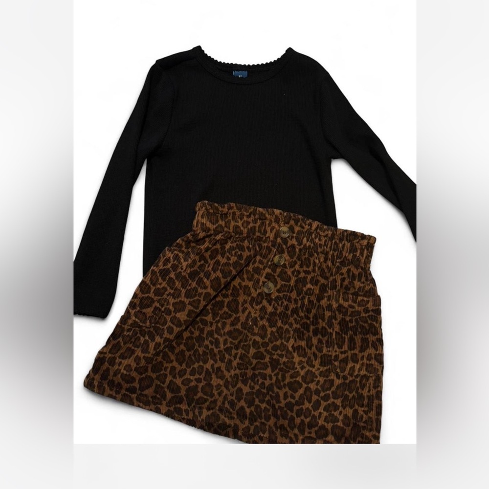 Old Navy Brown Leopard Skirt and 2 shirts size 5